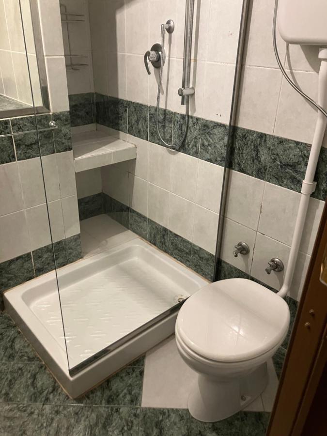 Pied At Terre Apartment Trieste Bagian luar foto